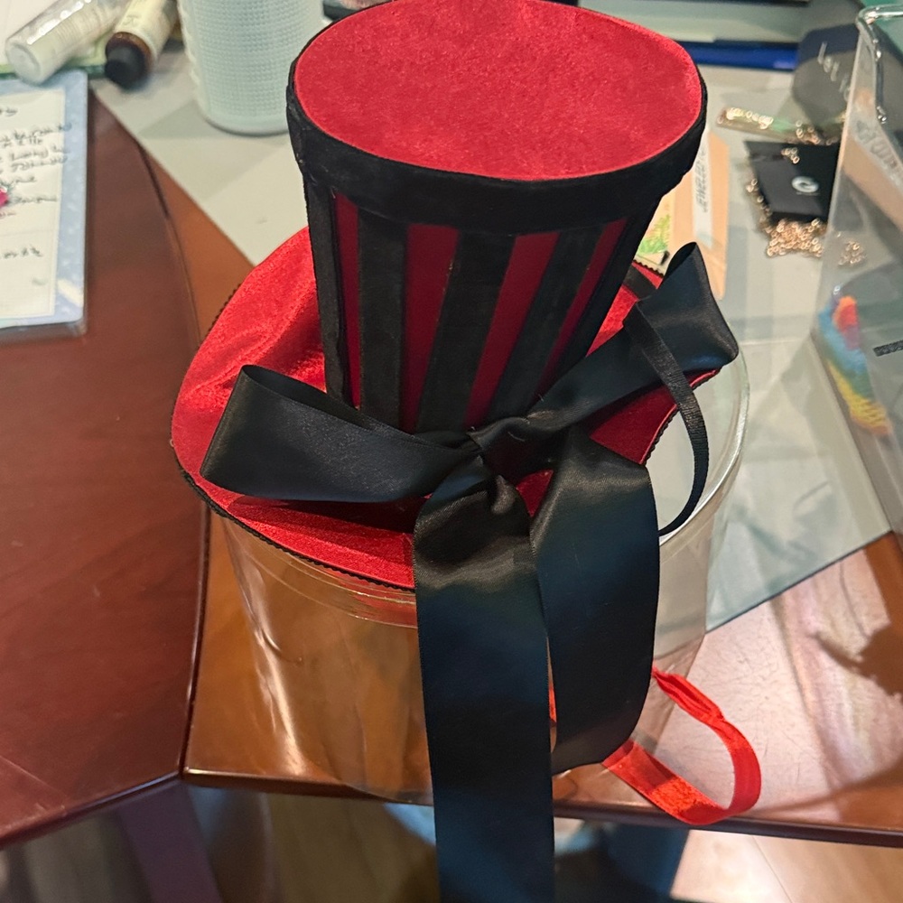 Red Velvet Mini Top Hat with Black Ribbon - Unbranded